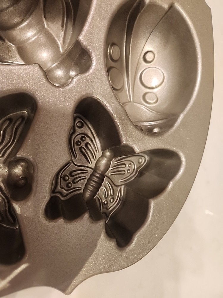 Nordic Ware Backyard Bugs Baking Mold Pan 5 Cups Cupcakes Cakes