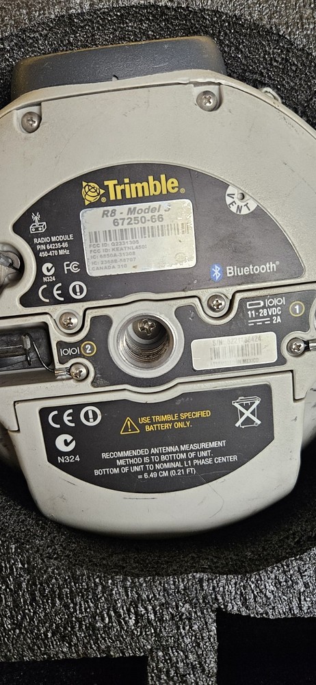 Trimble R8 GNSS GPS Complete System with TSC3 Controller