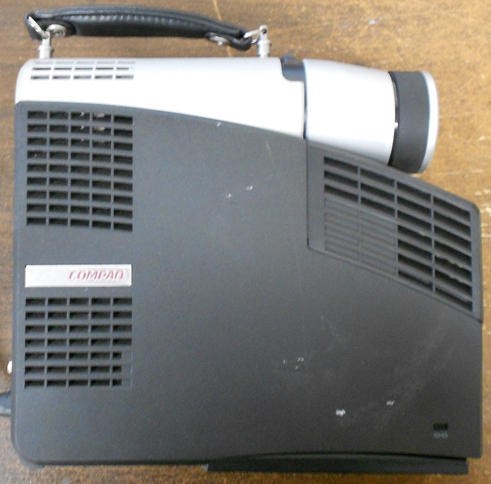 Compaq Portable Projector MP1800 Fully Functional 0303-02M