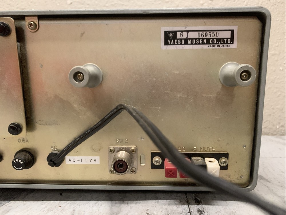 Yaesu Musen FRG-7 Communication Receiver, Untested