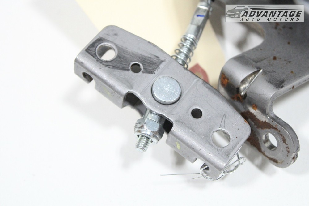 2021-2023 KIA SELTOS EMERGENCY PARKING STOP BRAKE PULL HANDLE LEVER OEM