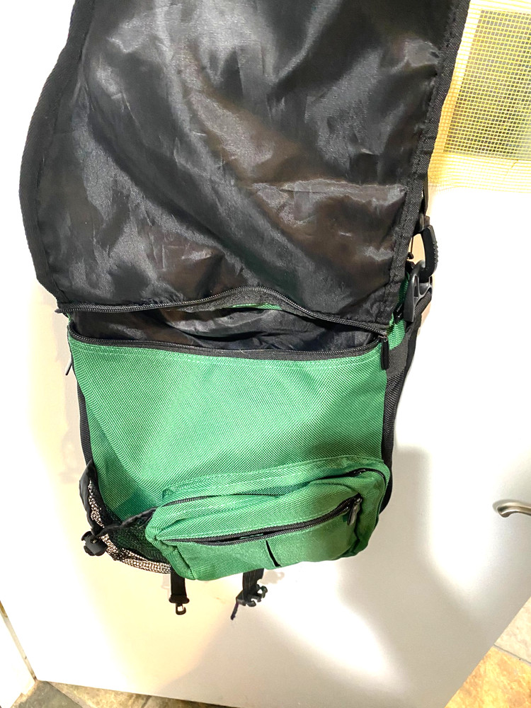 Collette Vacations Green full size backpack w/ shoulder strap & several pockets