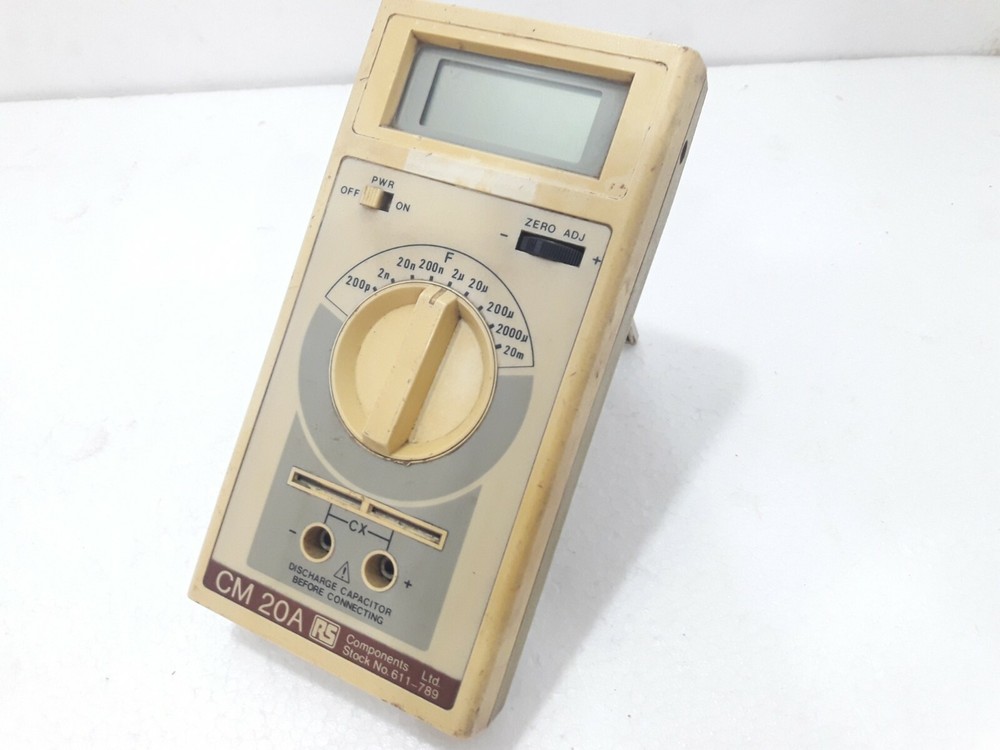 RS DIGITAL CAPACITANCE METER MODEL CM20A