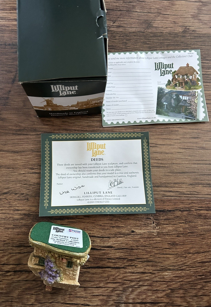 Lilliput Lane "COUNTRY POST" Boxed