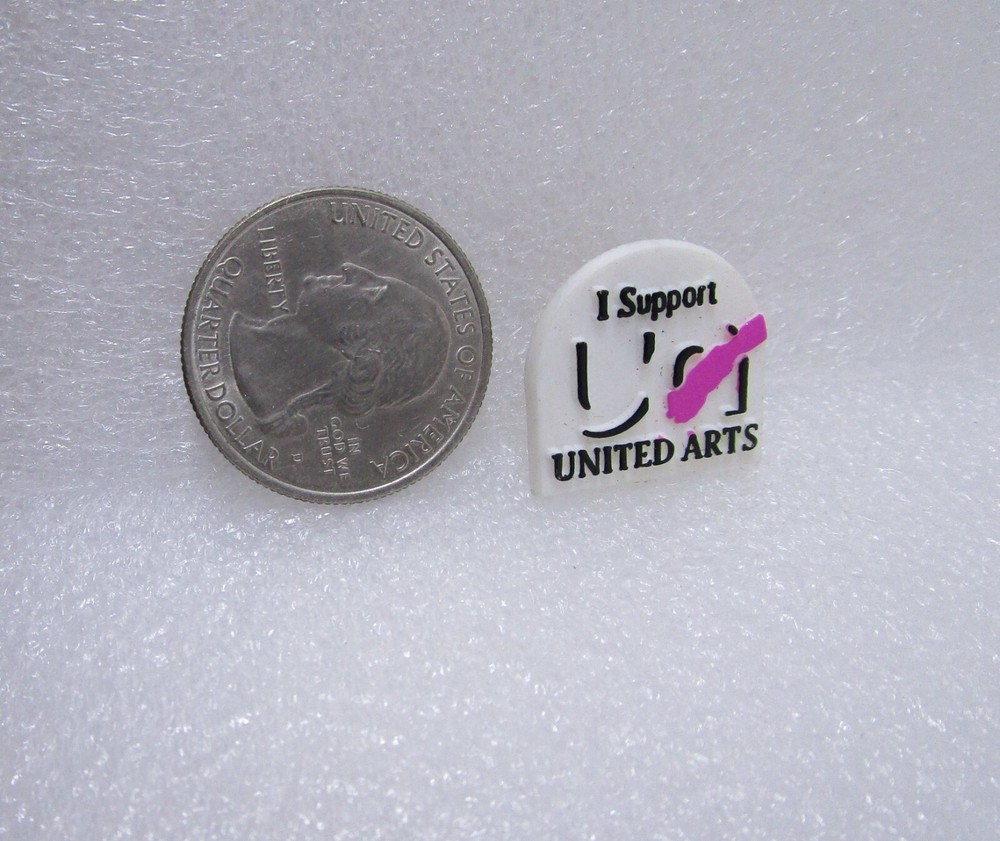 I Support United Arts Plastic Pin