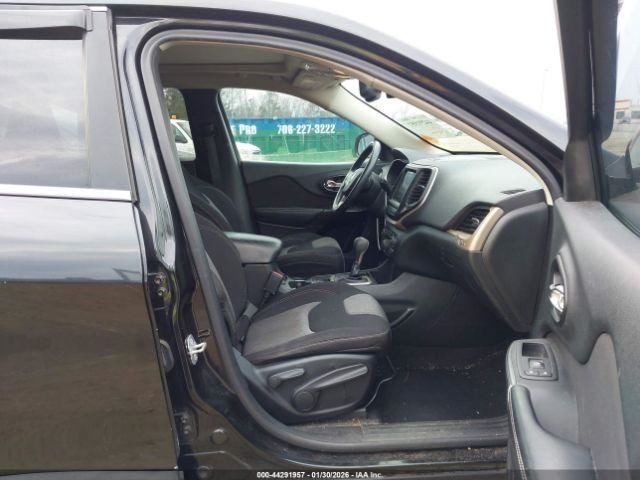 CHEROKEE  2014 Glove Box 5000174
