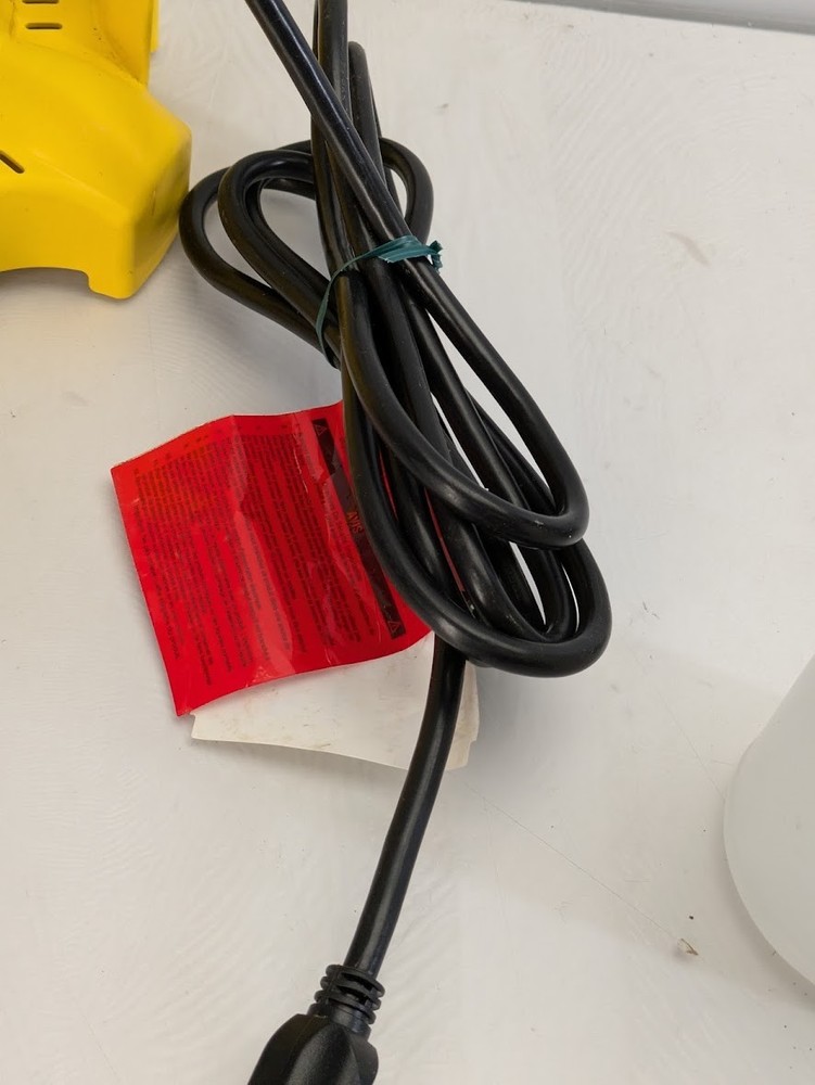 WAYNE 1/6HP WaterBUG 1350 GPH Multi-Flo Technology Water Removal & Transfer Pump