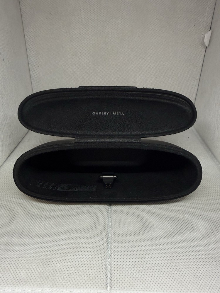 OAKLEY META HSTN CHARGING CASE