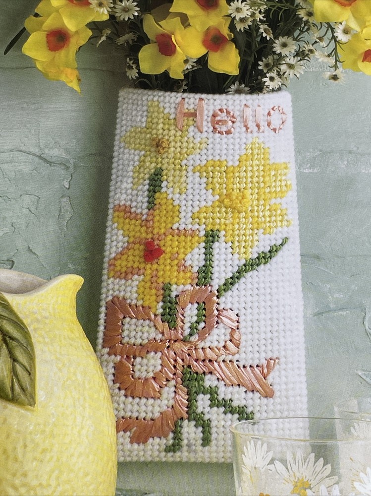 Spring Bouquet Hanger Annie's Plastic Canvas Pattern