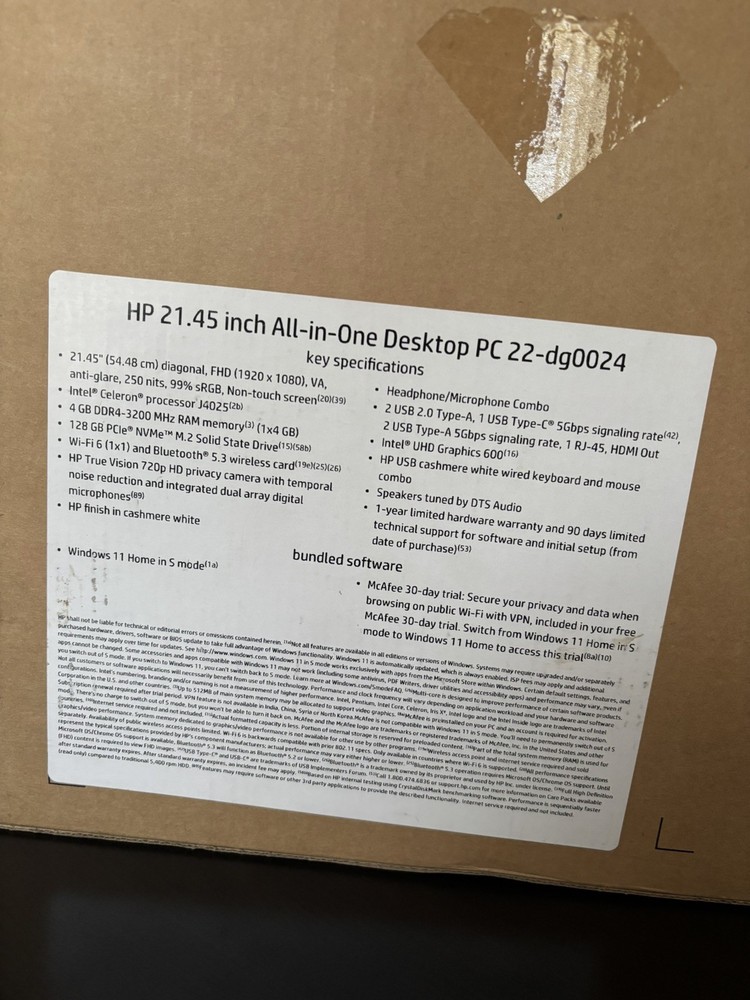 HP All In One Intel Celeron 4GB Memory 128 SSD 21.5 White - NEW (OPEN BOX)