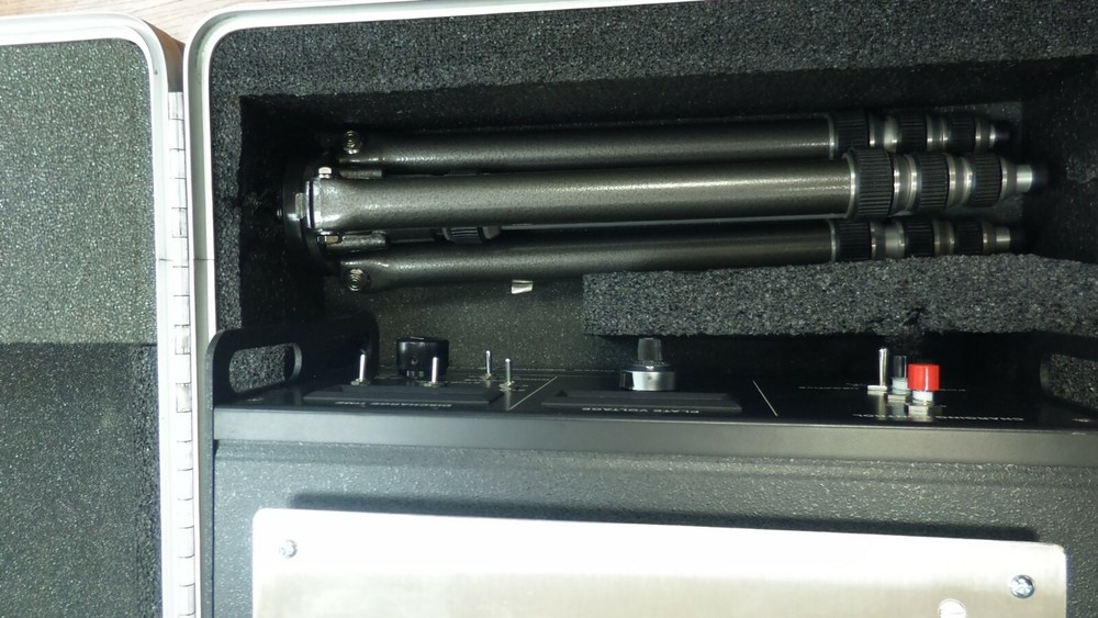 ION CHARED PLATE MONITOR 200