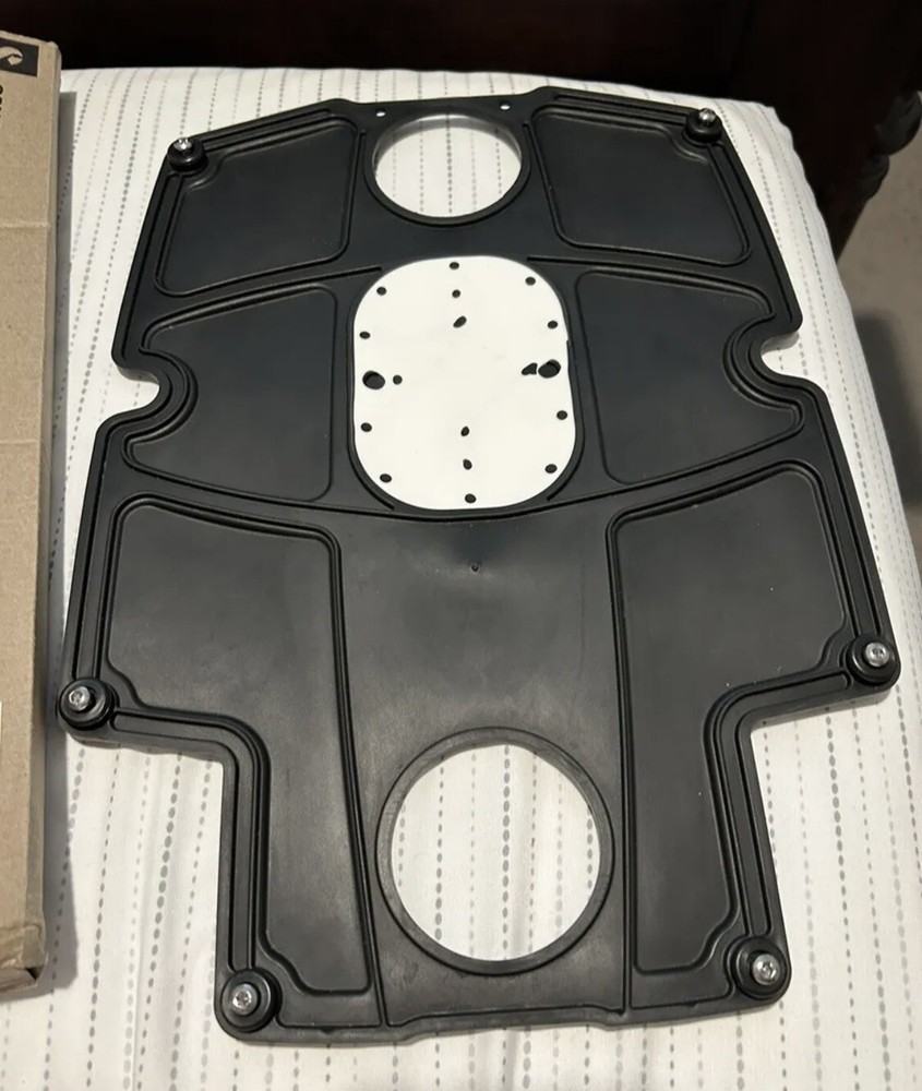 Scubapro s-tek backpad with screws