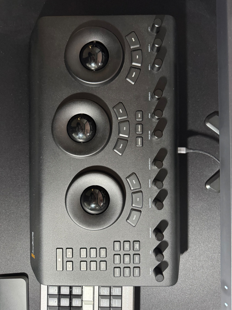 Blackmagic Design Davinci Resolve Micro Panel