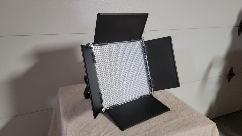 Studio 896 LED VIDEO/ PHOTO LIGHT PANEL
