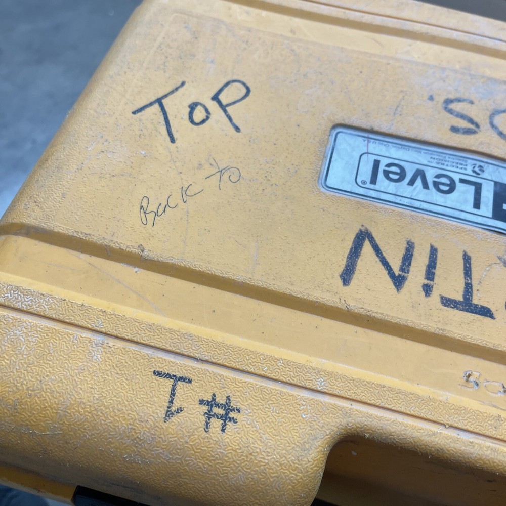 SPECTRA LASER LEVEL PRECISON WITH CASE