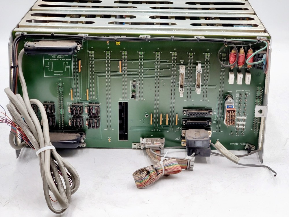 Harris VersaT1lity Compact Multiband Radio with Advanced Encryption