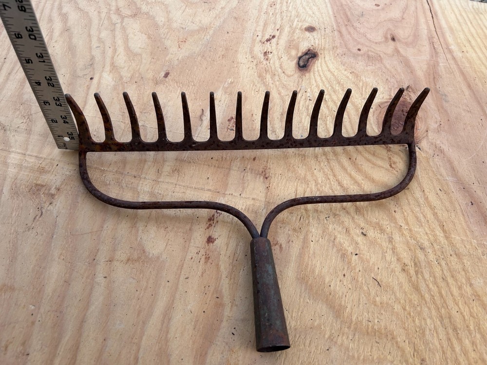 Rake Head Rusty Rustic no handle Original Vintage Primitive Metal