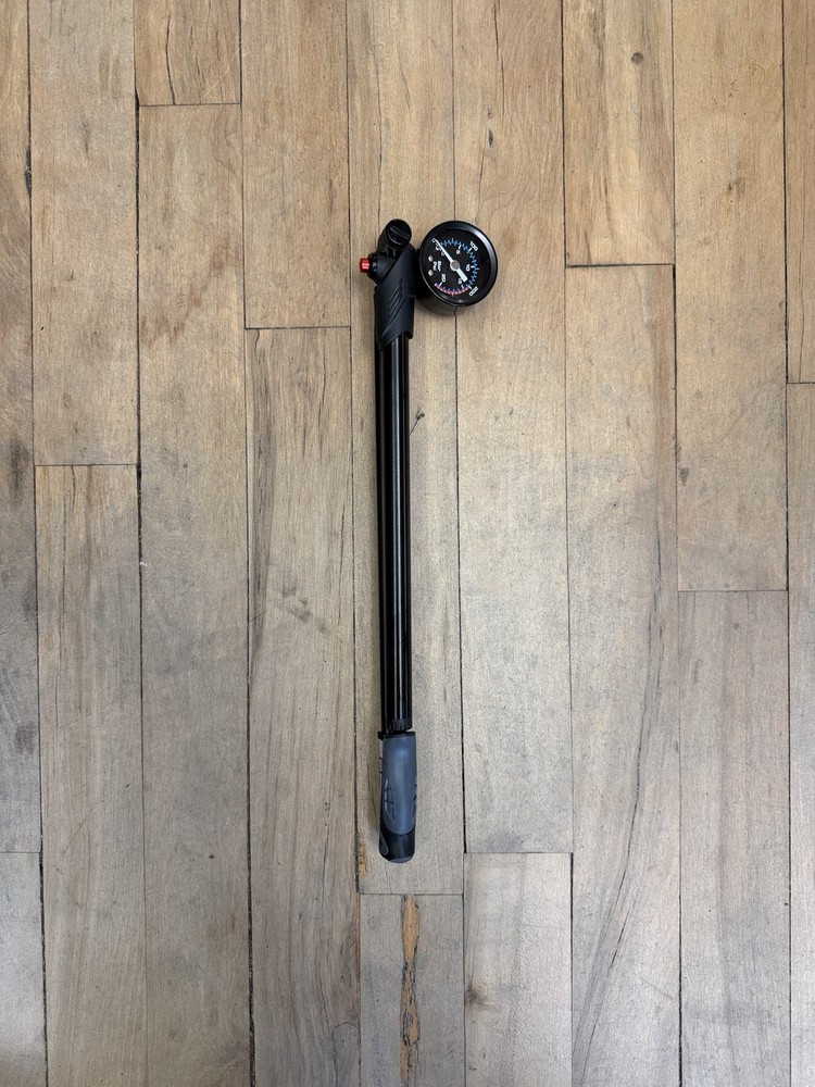 Bicycle Shock Pump