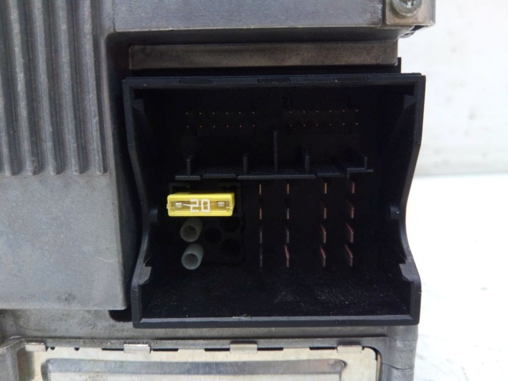 Radio/CD-Wechsler-Kombination Code Not Available! Suitable for BMW 6 (E63)