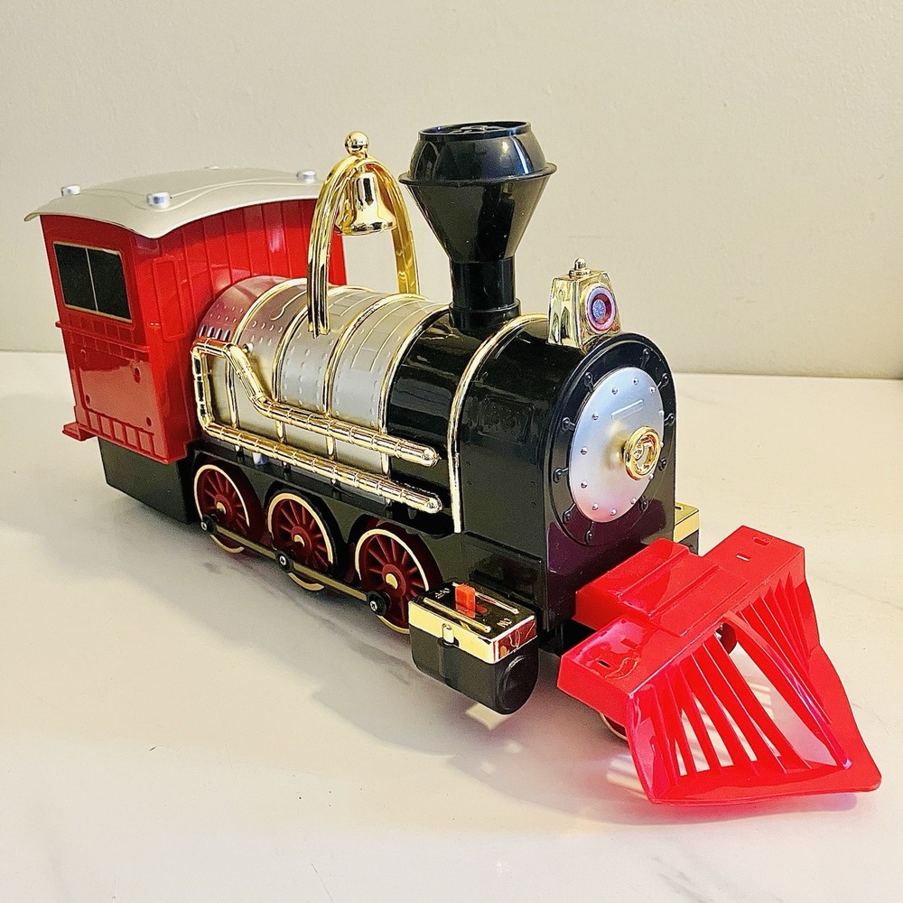 FAO Schwarz Motorized Classic Train Set Plus Tracks