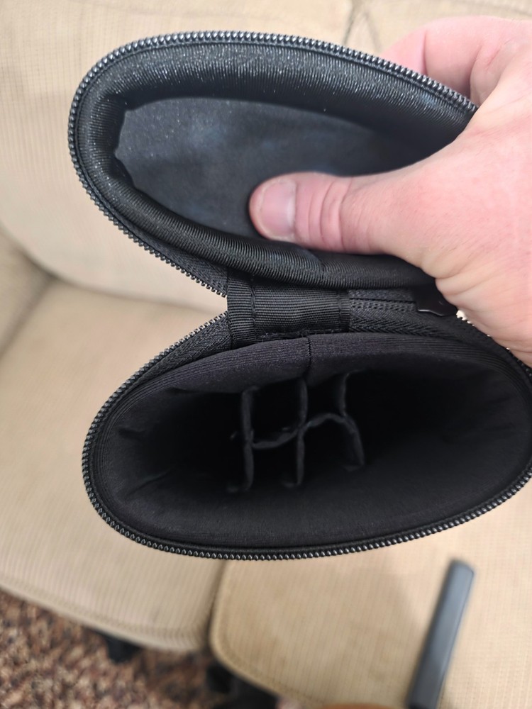 Poison Armor 2x4 Red Hard Pool Cue Case