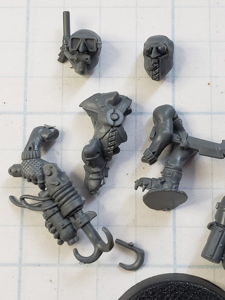 Warhammer 40k Ork Bits Kommando Grot w/Head & Grapple Gun Options
