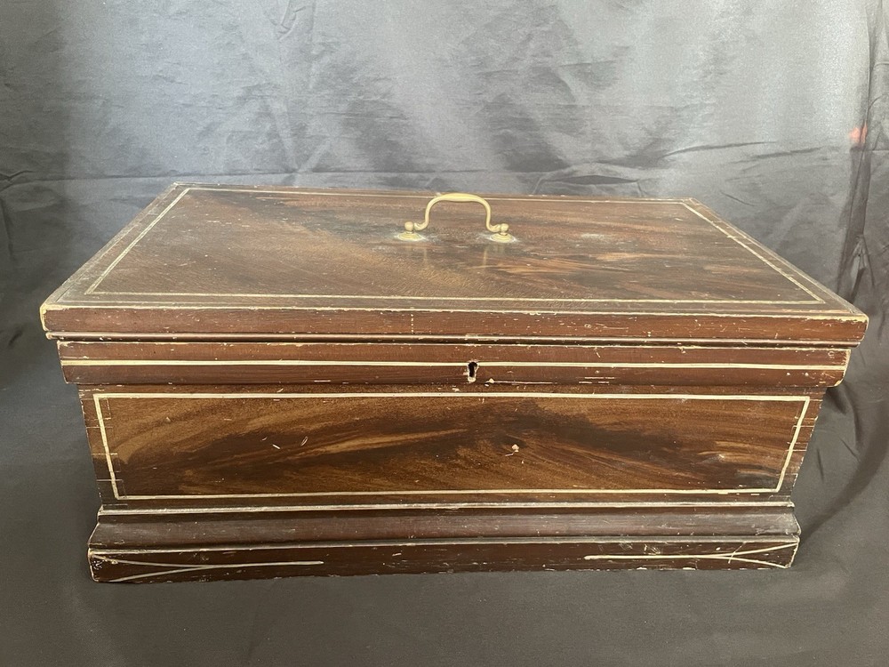 AMERICAN/ FOLK ART /DOCUMENT BOX / hand painted / Chest