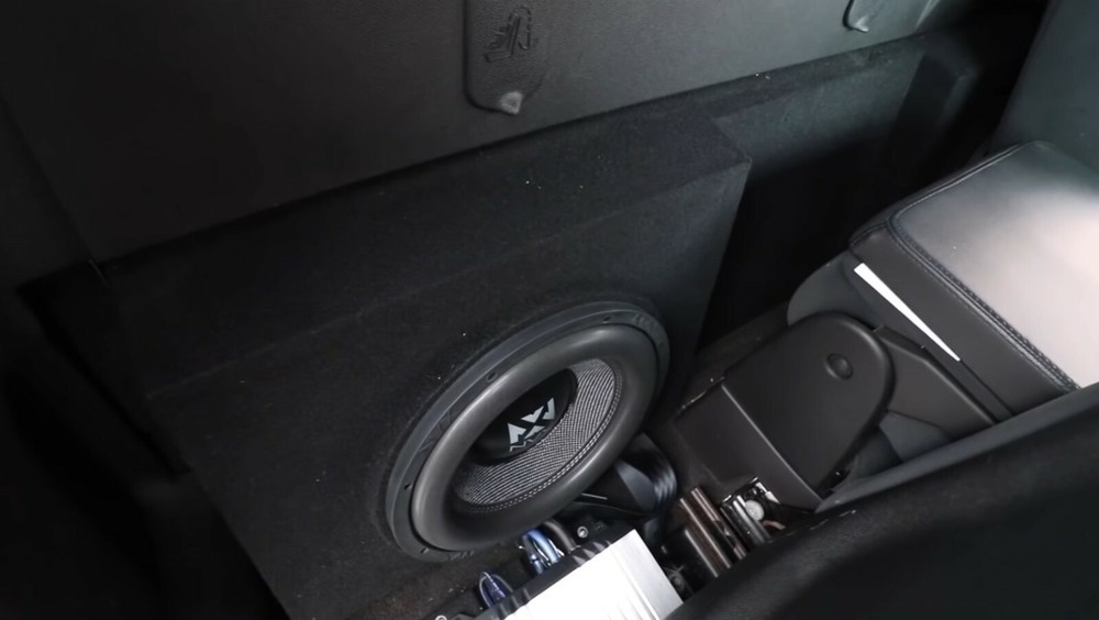 Chevy Silverado 8" Dual Sub Box Regular Cab / Single Cab Ground Shaker