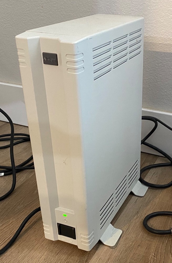 NIKON Eclipse 90i Microscope w/ 5 Objectives