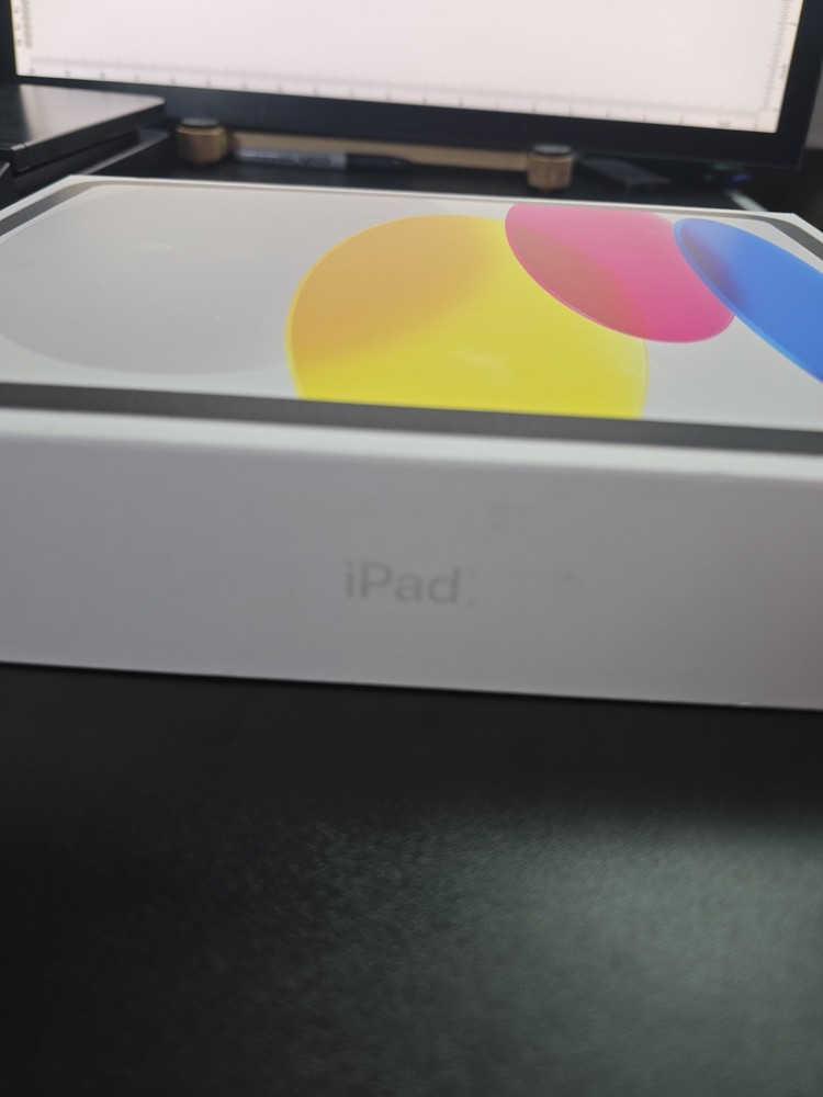 iPad box 10th Generation Silver 64GB EMPTY BOX ONLY