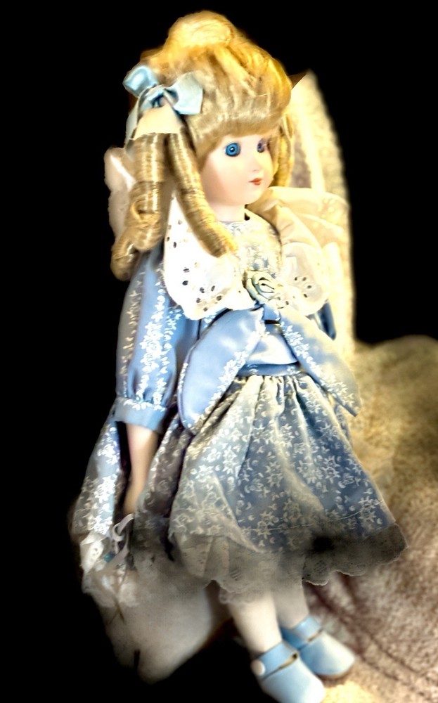 ACTIVE HAUNTED DOLL SPIRIT SYNTHIA