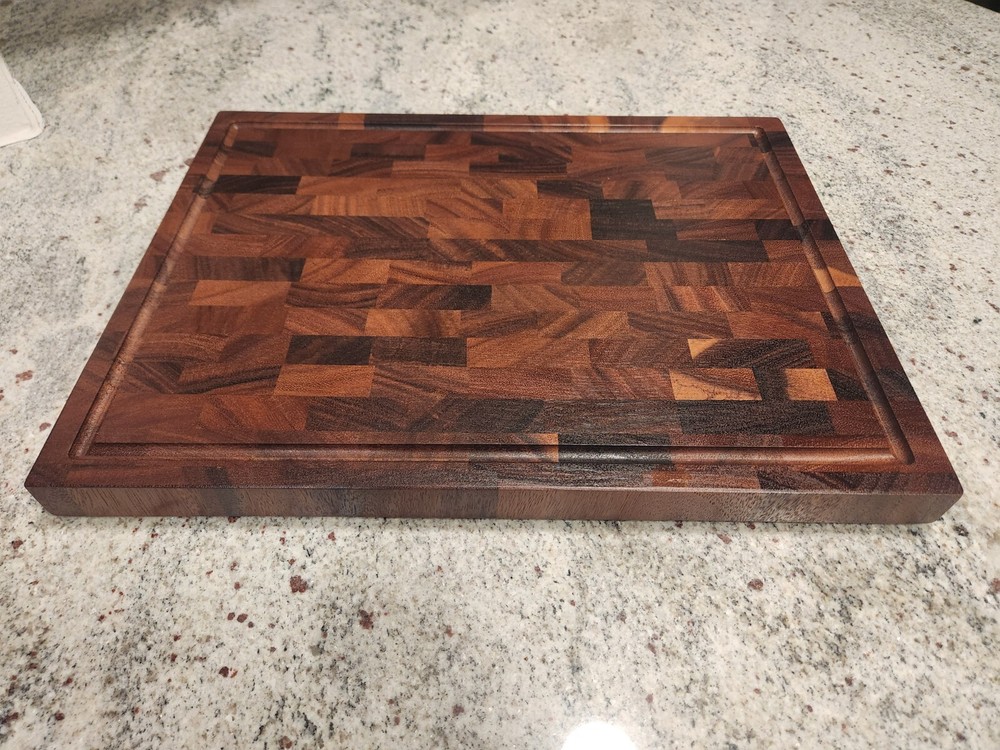 Walnut end grain cutting board 17x13x1.25
