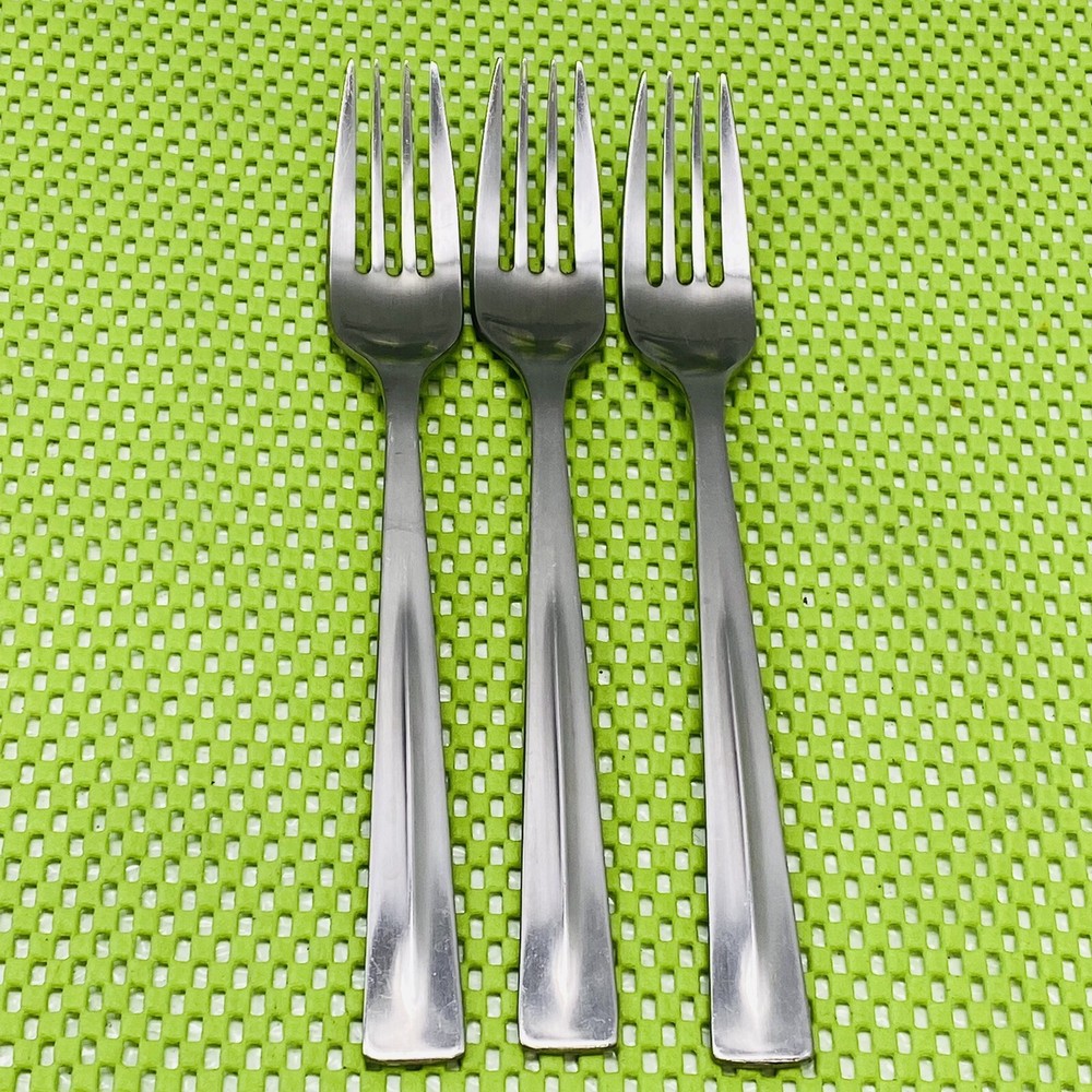 Gourmet Settings SOHO Stainless Flatware 3 Dinner Forks 7 7/8” Length