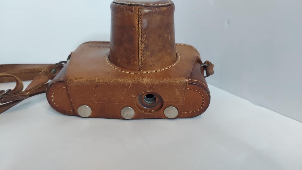 Argus C 44 35mm Camera In Original Leather Case UNTESTED