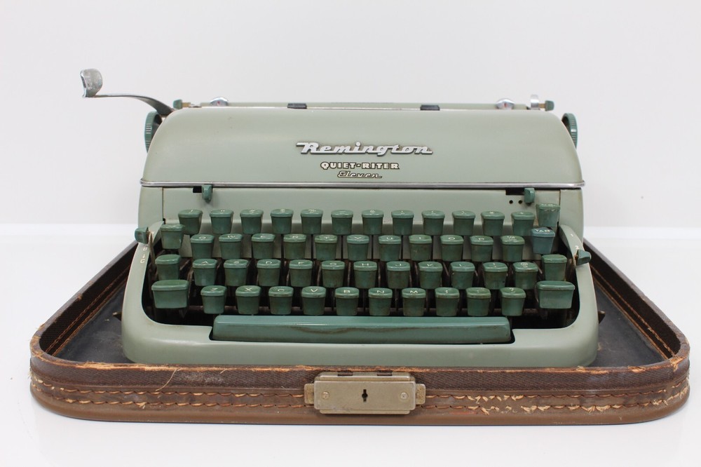 Remington Quiet-Riter Eleven Typewriter - Good Working Condition - See Test Page