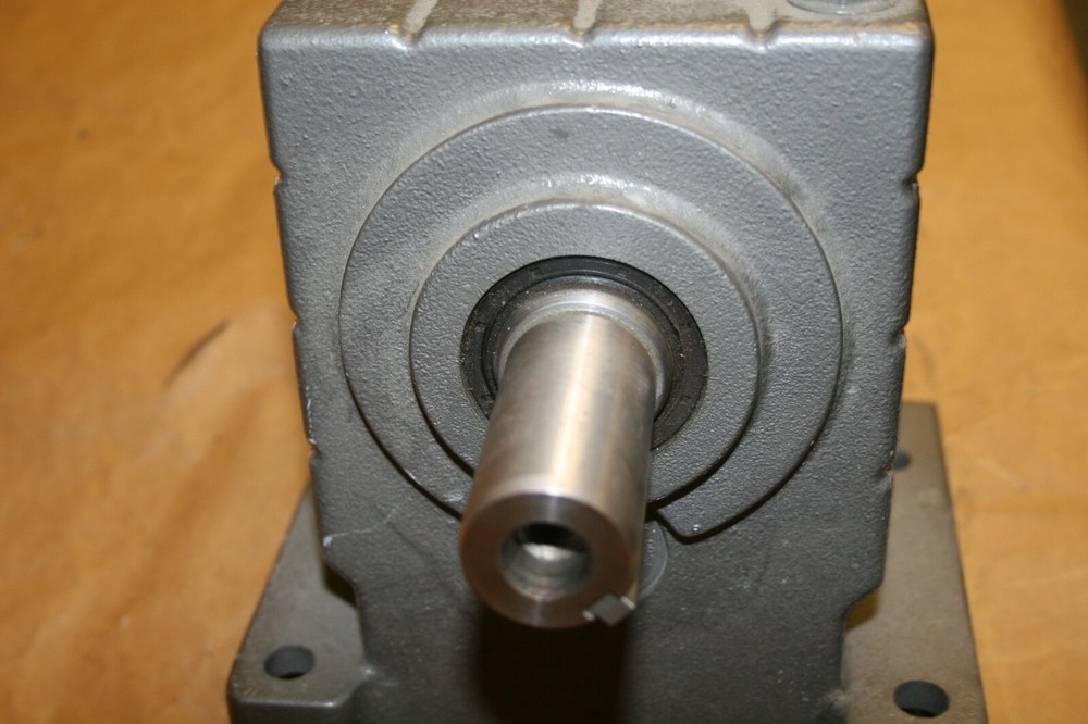Lenze Parallel Speed Reducer GST063NVBR5B 7.8r/min