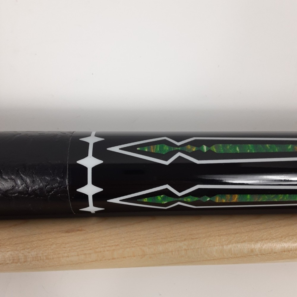 Tai ba Pool Cue Stick with Case 19.5 oz Joint Protector EUC