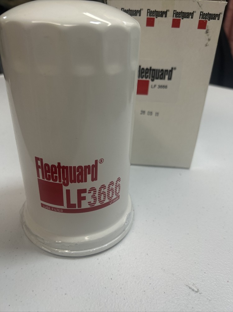 NEW Fleetguard Lube Filter Spin-On - LF3666