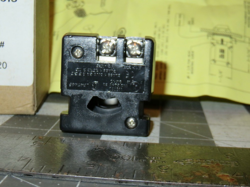 C3 Controls HFVLU120-PLLRD Pilot Light, 120 AC/DC 60 Hz, Red
