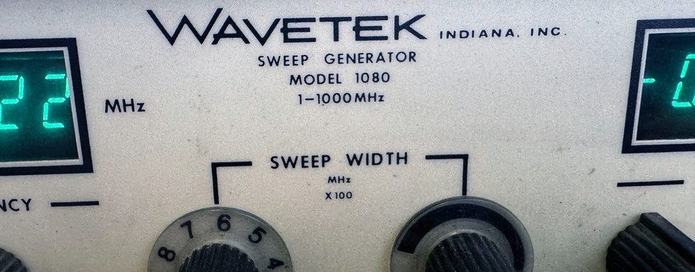 Wavetek 1080 Sweep Generator w/ 1076 Module System Tested Output