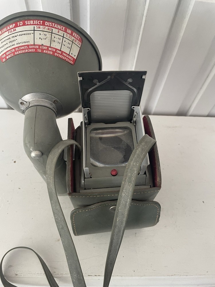 Vintage Antique Anscoflex II Camera with Flash Bulb