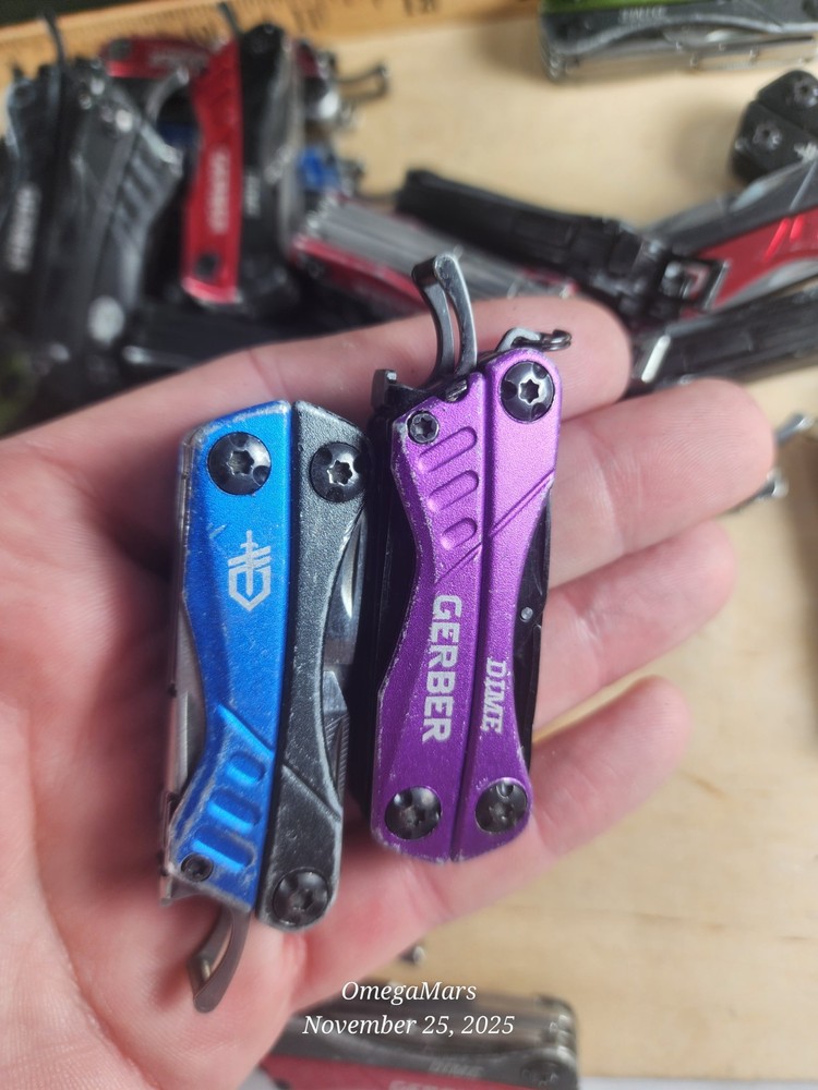 Gerber Dime multi tool x1 good-great conditions, READ the description please.