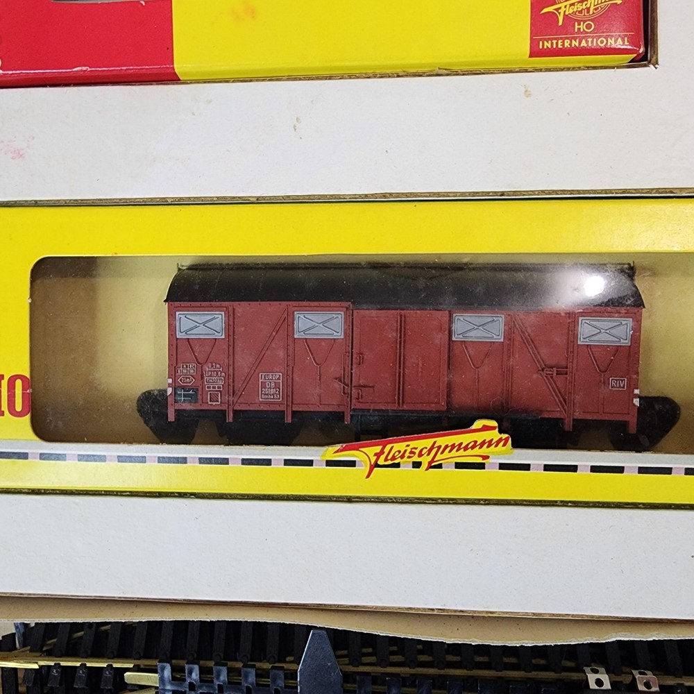 Vntg Fleischmann HO Electric Model Train Set Germany w/ Box & Transformer Tested