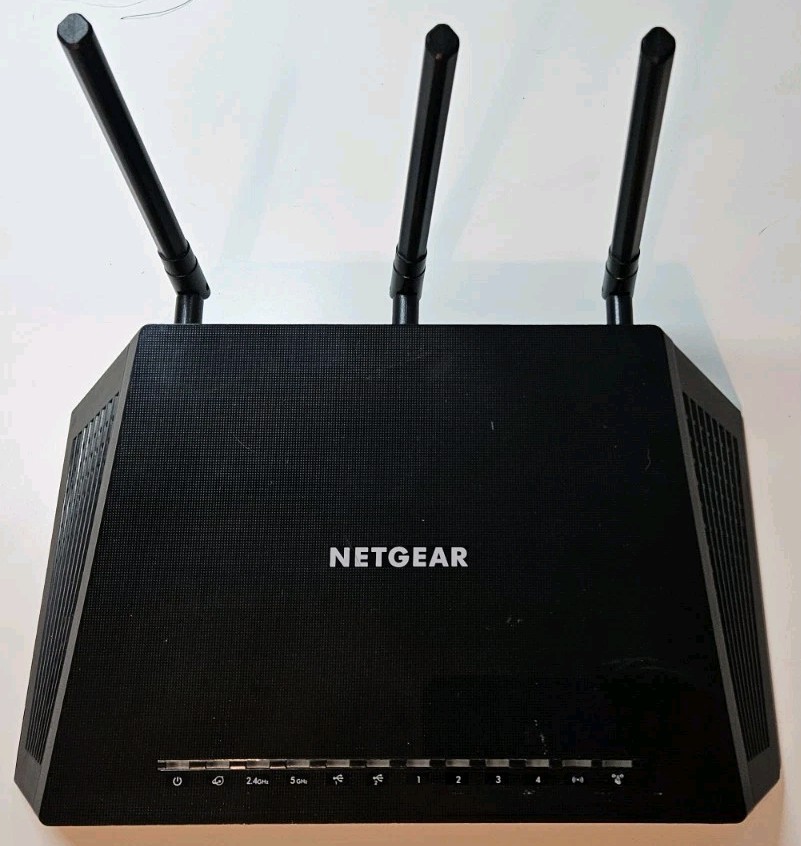 Netgear AC1750 smart wifi router