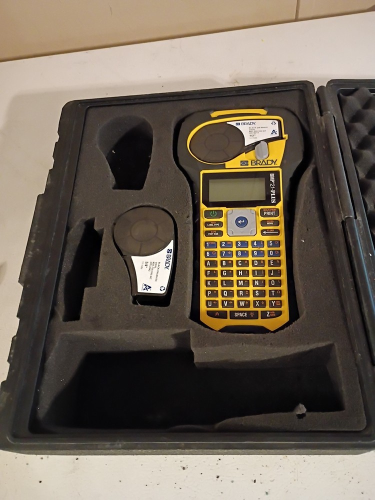 brady bmp21 plus label maker