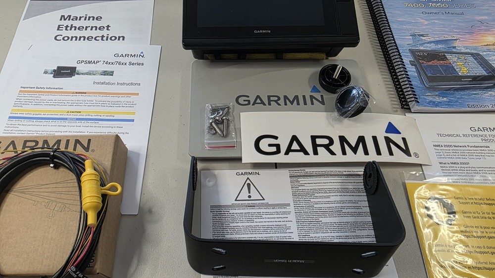 Garmin GPSMAP 7608 8" Marine GPS Chartplotter – Touchscreen – Complete Kit]