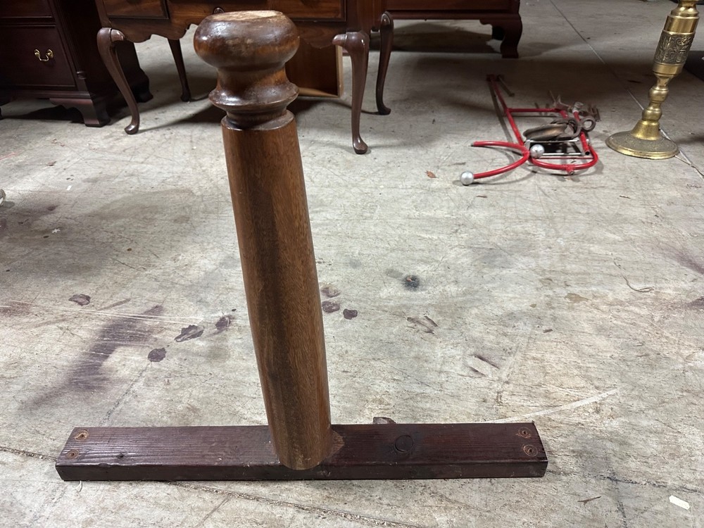 Vintage Antique Oak Middle Table Leg