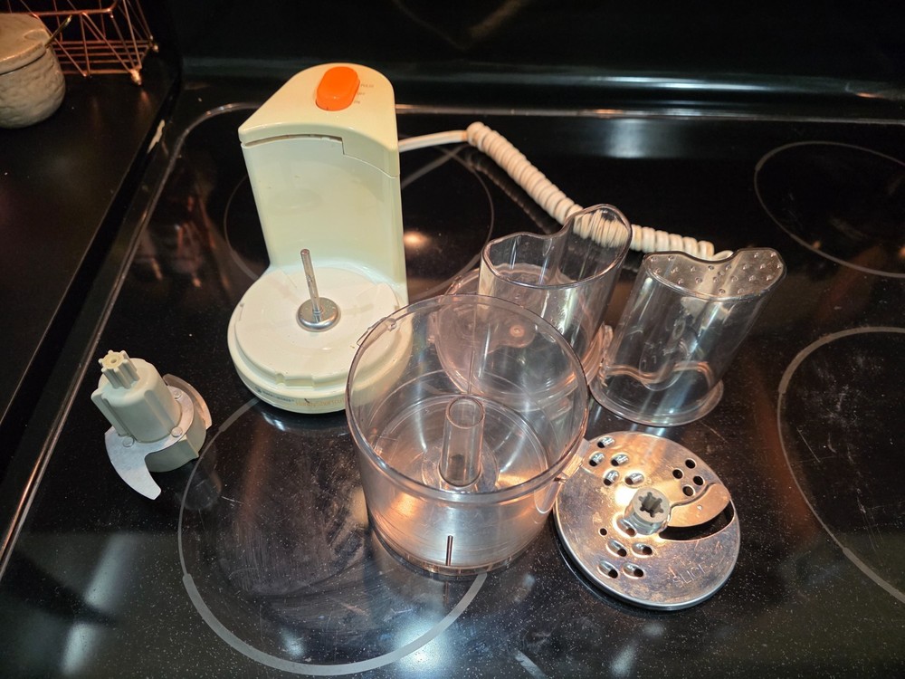 Black & Decker Handy Shortcut Mini Food Processor - tested and working