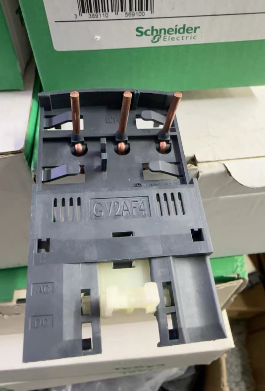 1PC NEW Schneider Connector GV2AF4 #YY