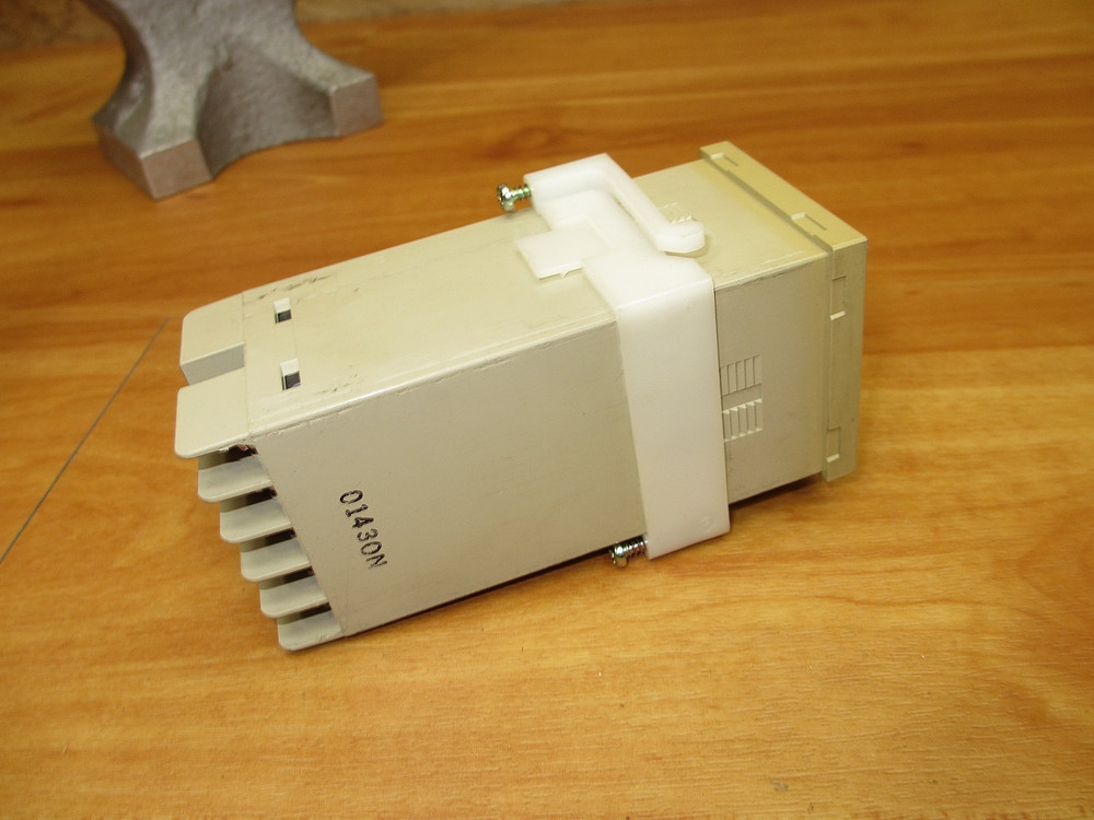 Omron H7CR-B *USED POWERS UP* Counter Panel Meter 100-240VAC